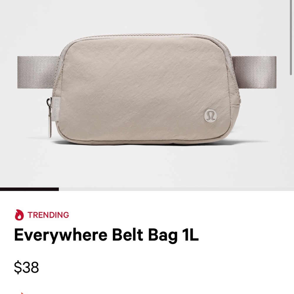 Lululemon small everywhere bag.